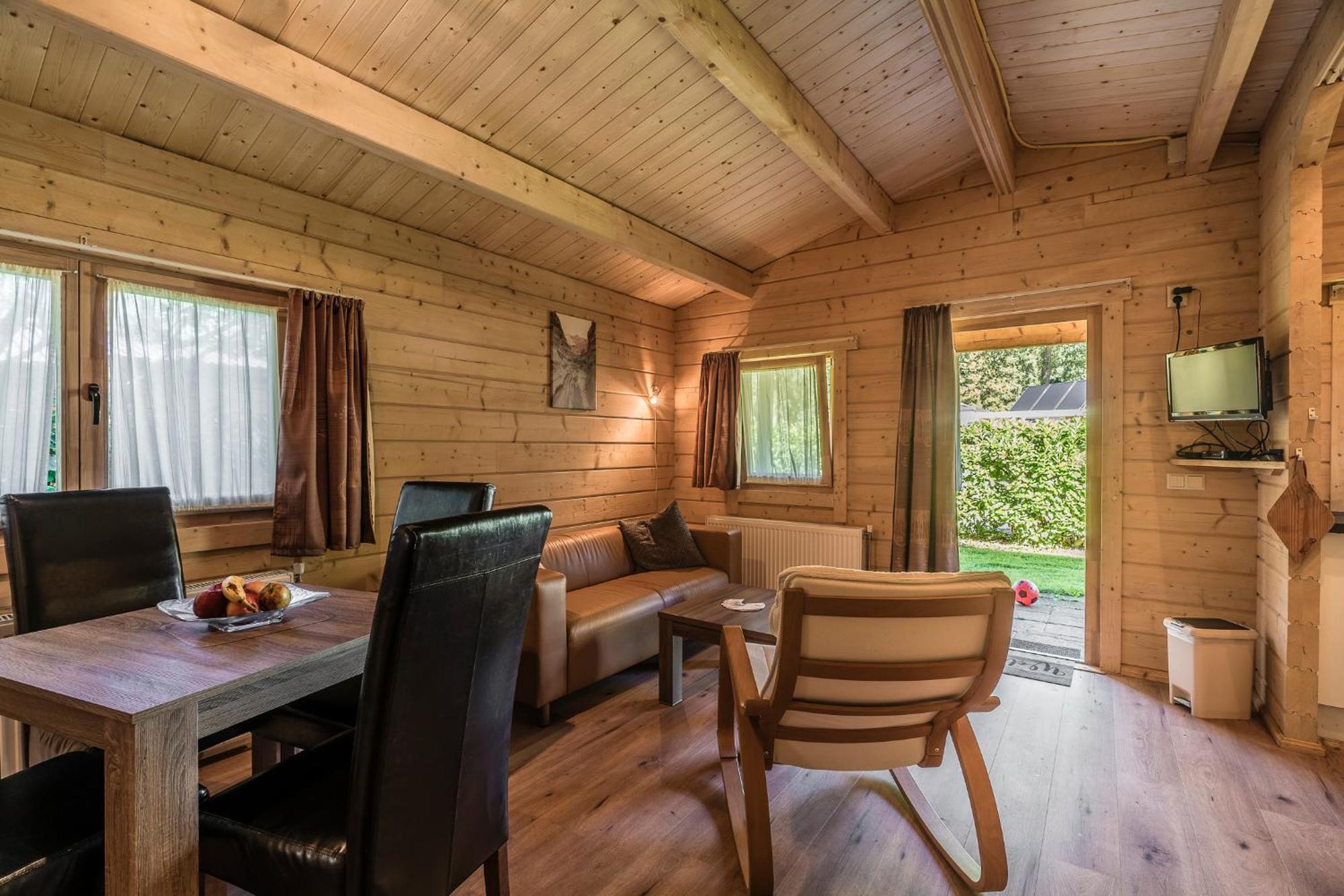 Camping Het Bosbad Эммелорд Номер фото